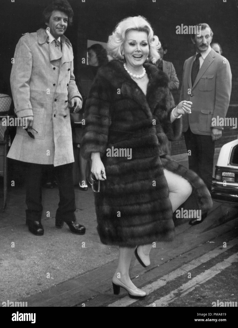 Zsa Zsa Gabor, 1973 © JRC /The Hollywood Archive - All Rights Reserved  File Reference # 32263 934THA Stock Photo