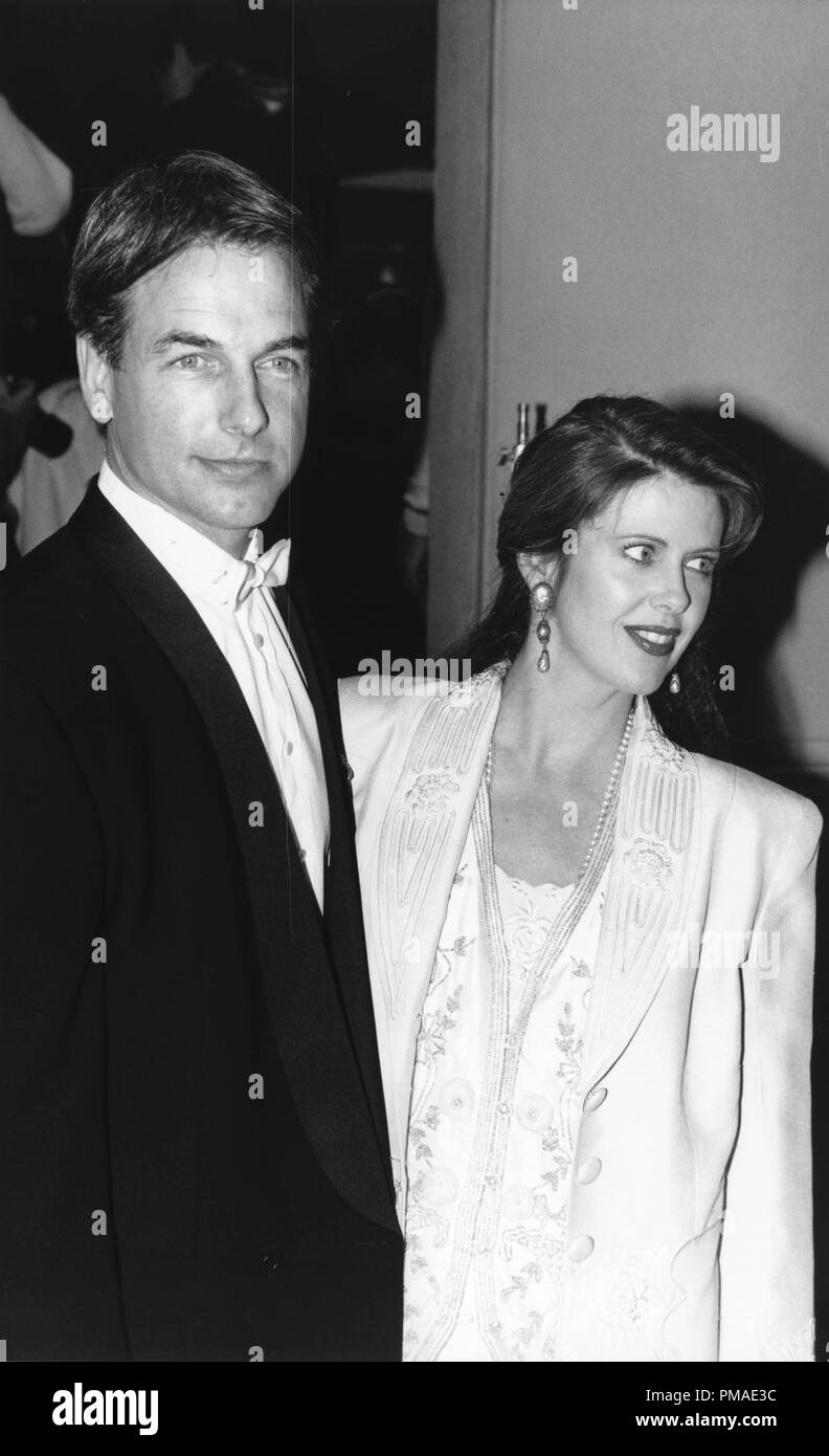Mark Harmon, Pam Dawber at the 49th Annual Golden Globe Awards, 1992  File Reference # 32509 534THA Stock Photo