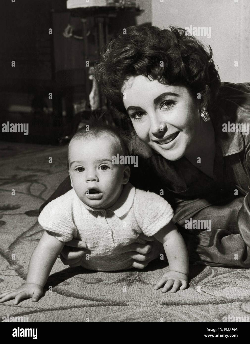Elizabeth Taylor with her son Michael Wilding Jr., circa 1953  File Reference # 32633 384THA Stock Photo