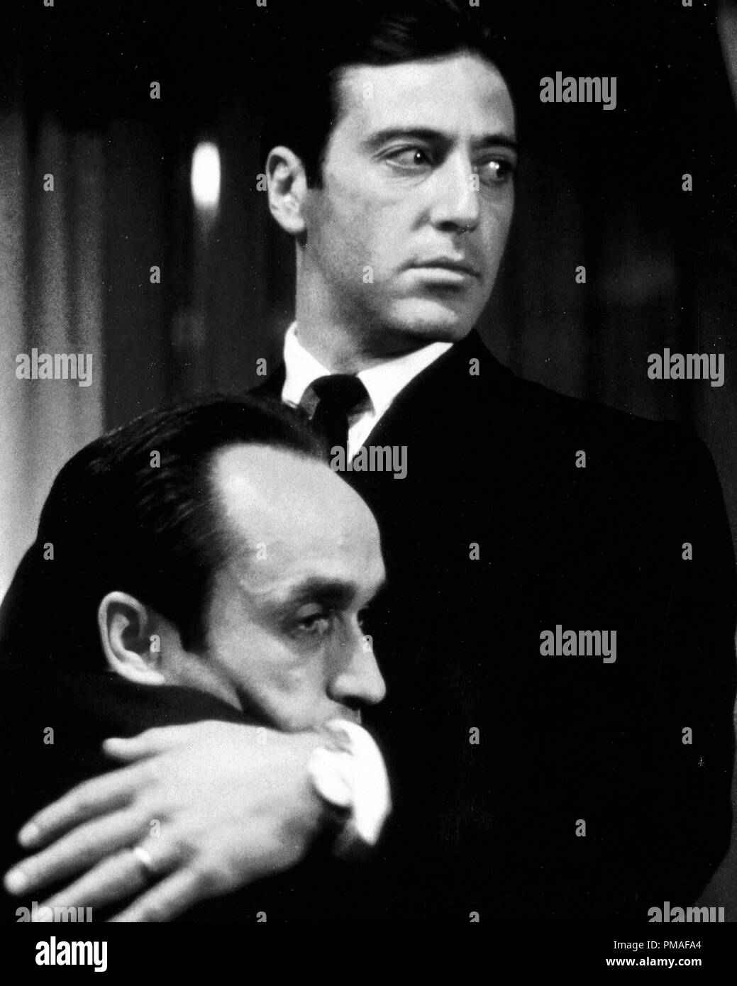 Al Pacino and John Cazale 'The Godfather: Part II' 1974 Paramount  File Reference # 32633 404THA Stock Photo