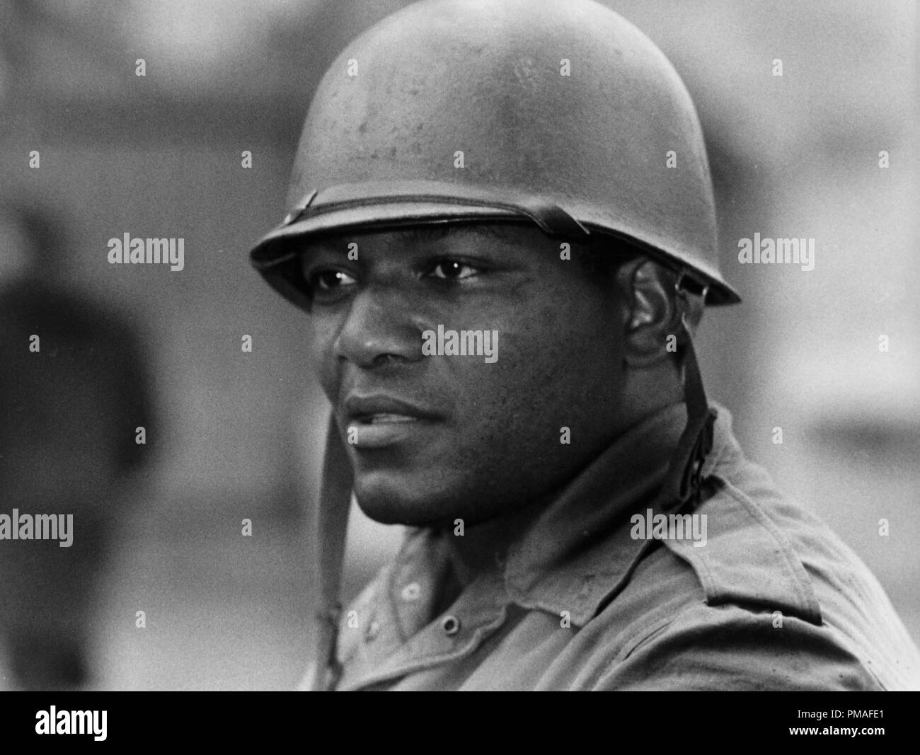 Jim Brown in 'The Dirty Dozen', 1967 © JRC /The Hollywood Archive - All Rights Reserved  File Reference # 32633 521THA Stock Photo