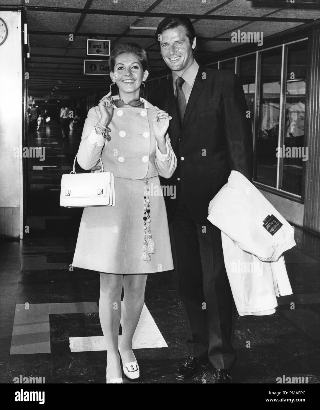 Roger Moore and his wife Luisa Mattioli, 1970  © JRC /The Hollywood Archive - All Rights Reserved  File Reference # 32633 750THA Stock Photo
