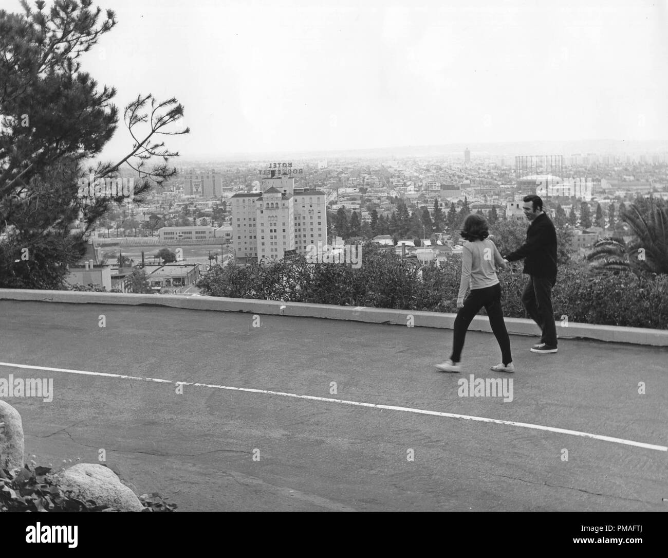 Pernell roberts hi-res stock photography and images - Alamy