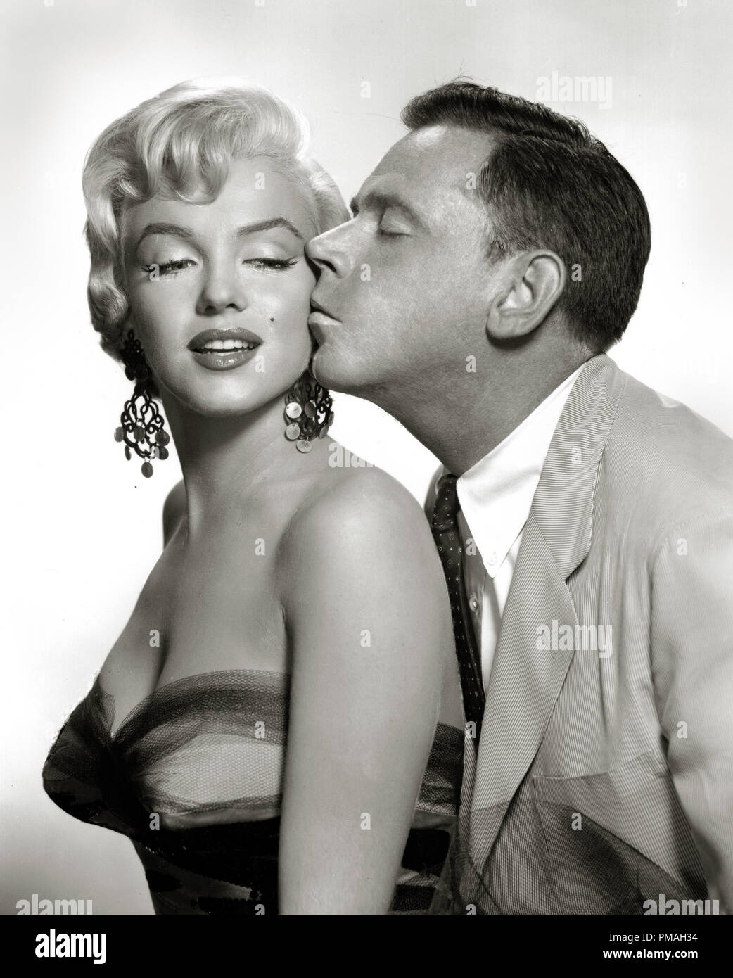 Marilyn Monroe and Tom Ewell, "The Seven Year Itch" 1955 20th Century Fox  File Reference # 32733 405THA Stock Photo - Alamy
