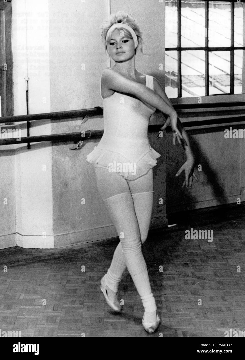 Brigitte Bardot VIES PRIVÉES 写真集 BRIGITTE BARDOT in A VERY PRIVATE AFFAIR, 1962 (VIE PRIVEE