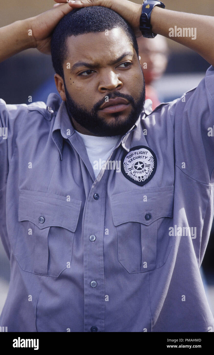 https://c8.alamy.com/comp/PMAHMD/ice-cube-in-friday-after-next-2002-PMAHMD.jpg