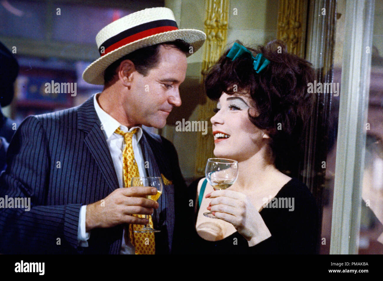Jack Lemmon, Shirley MacLaine, 'Irma la Douce' 1963 United Artists  File Reference # 33300 380THA Stock Photo