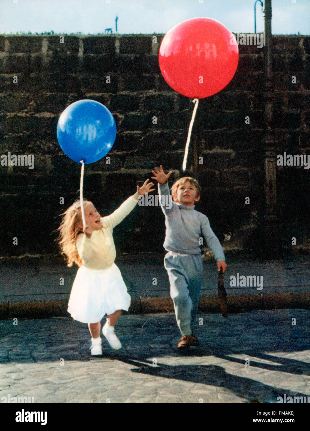 Sabine Lamorisse (as Sabine), Pascal Lamorisse (as Pascal), "The Red Balloon"  (1956 France) aka Le Ballon Rouge File Reference # 33300 459THA Stock Photo  - Alamy