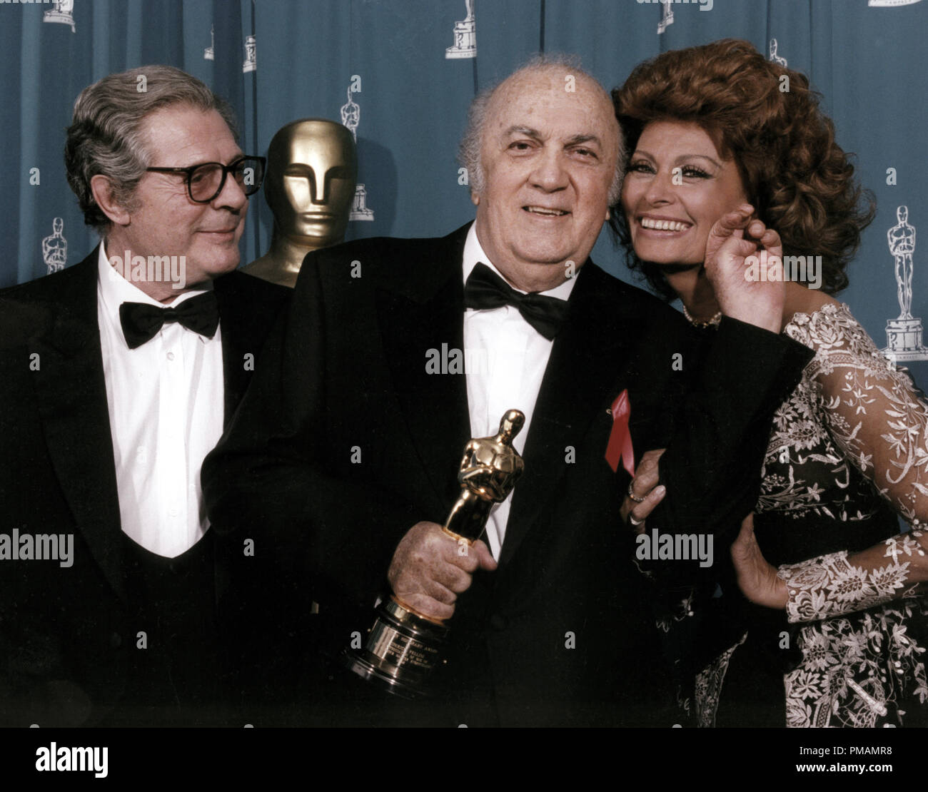 Marcello Mastroianni, Frederico Fellini, Sophia Loren at the 65th Annual Academy Awards, 1993   File Reference # 33505_012THA Stock Photo