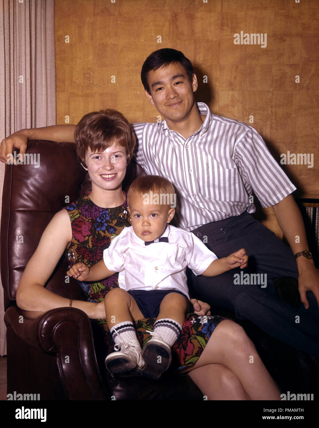 Bruce Lee With His Wife And Son Brandon Lee Circa 1967 File Reference 041tha For Editorial Use Only All Rights Reserved Stock Photo Alamy