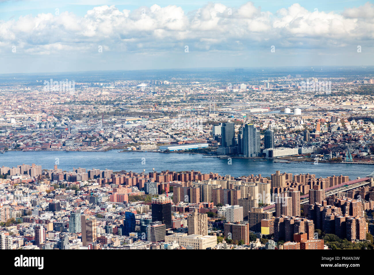 An aerial view of Manhattan. This aerial view of Manhattan wasn't taken  with a drone but with a high quality camera taken from 1 World Trade Center  i Stock Photo - Alamy