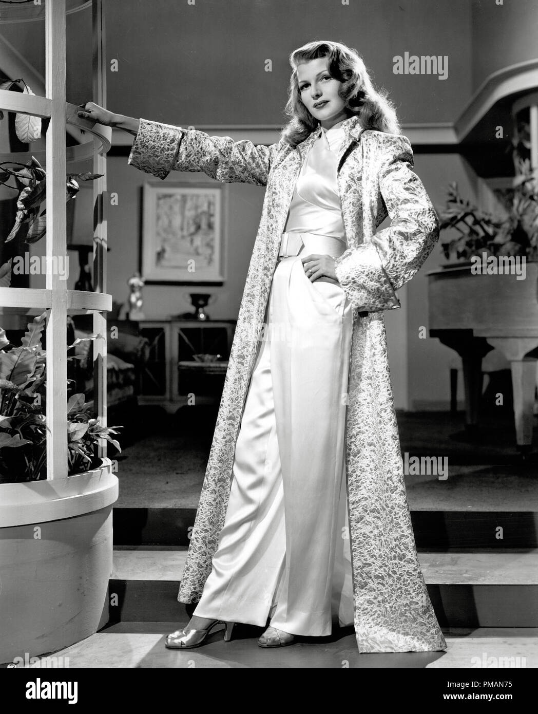 Film Still/Publicity Still of 'Gilda' Rita Hayworth 1946 Columbia / Cinema Publishers Collection - No Release - For Editorial Use Only File Reference # 33505 379THA Stock Photo