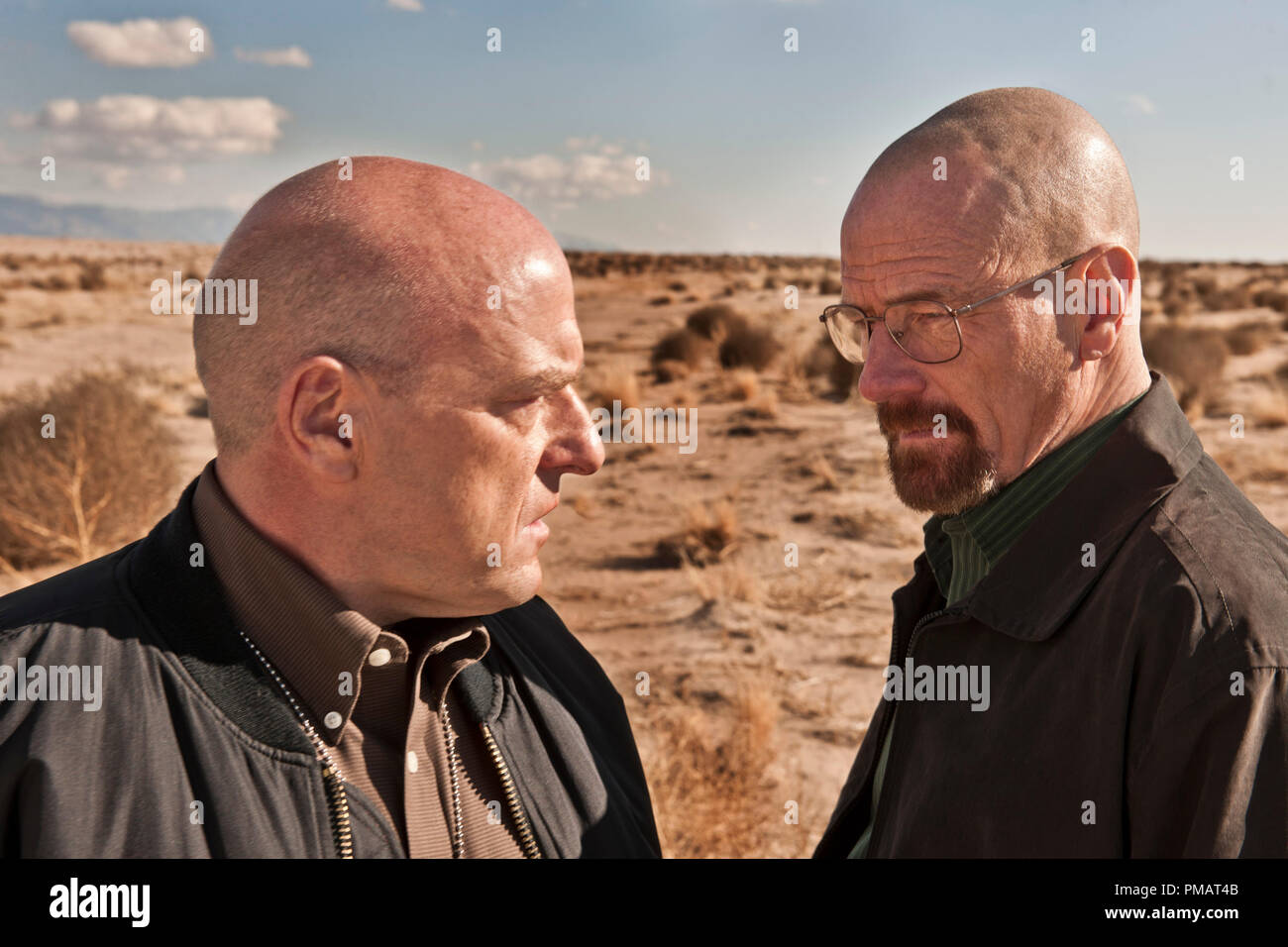 Hank Schrader Dean Norris And Walter White Bryan Cranston Breaking Bad Season 5b Gallery Photo Credit Frank Ockenfels 3 Amc Stock Photo Alamy