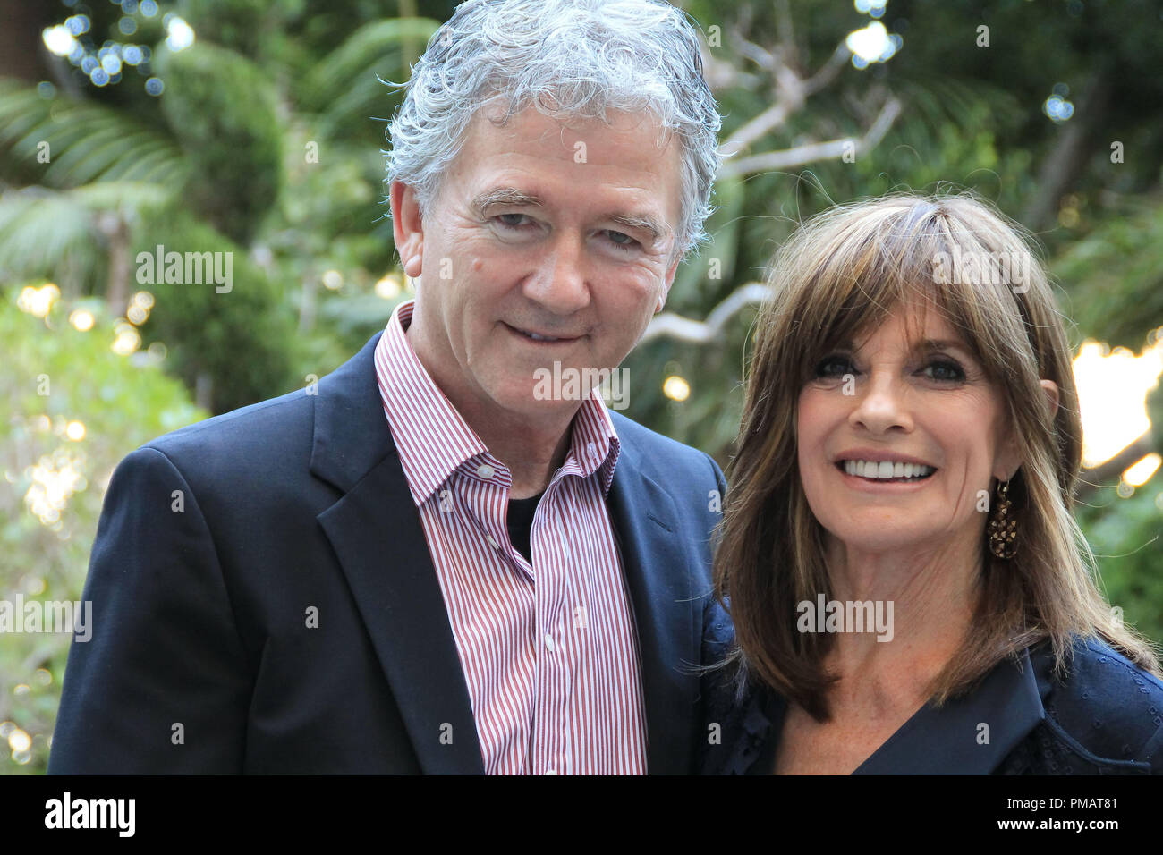 Patrick Duffy and Linda Gray "Dallas" TV Series Portrait Session, 2013. Reproduction by American tabloids is absolutely forbidden. File Reference # 32081 034JRC Editorial Use Only - All Rights Reserved Stock Photo - Alamy