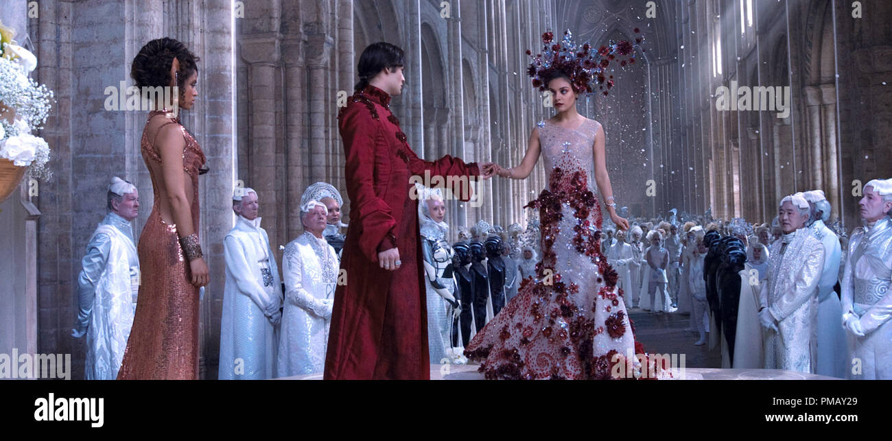 Mila kunis jupiter top ascending purple dress