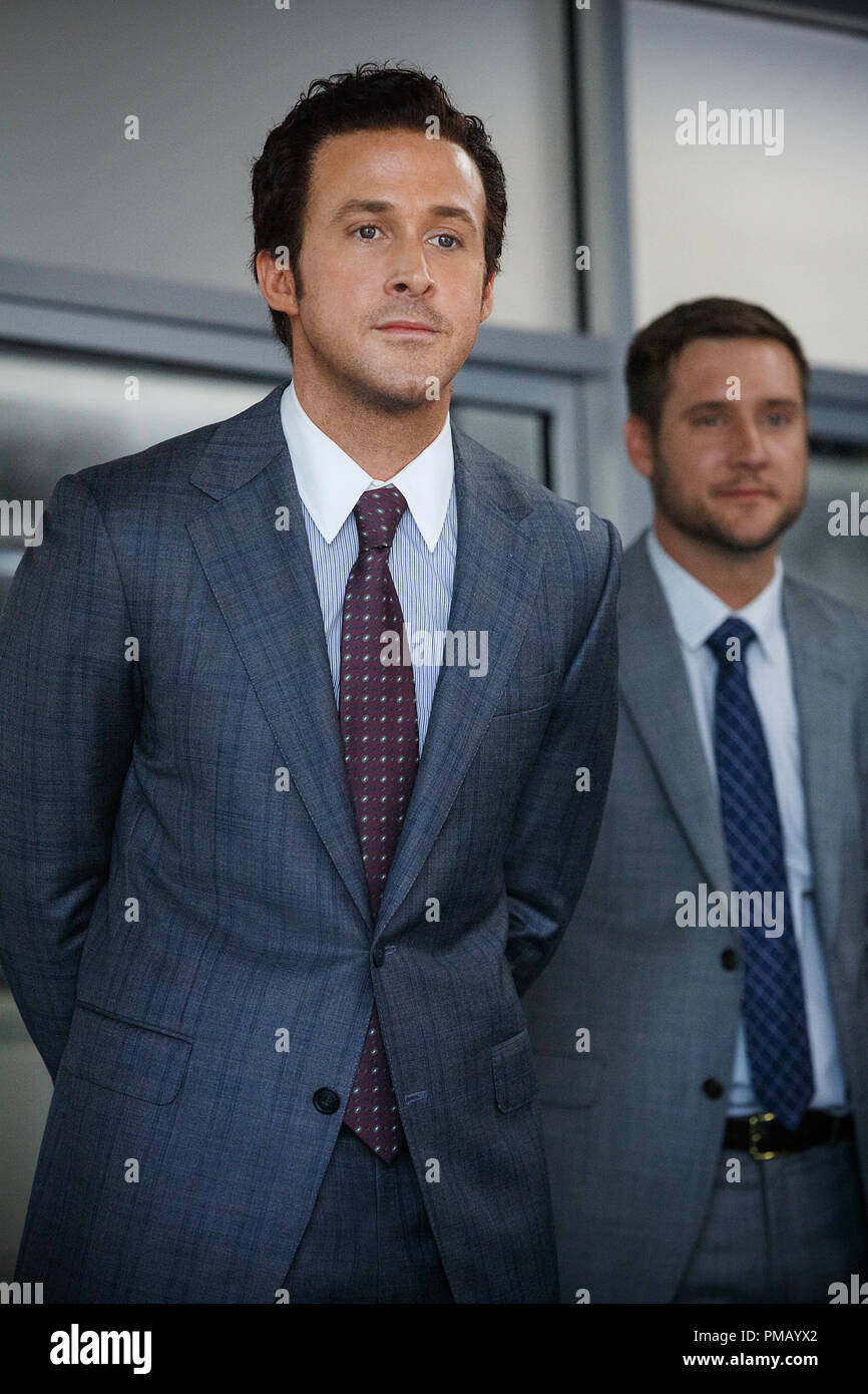 Left to right: Ryan Gosling plays Jared Vennett and Jeffry Griffin plays  Chris in The Big Short from Paramount Pictures and Regency Enterprises  Stock Photo - Alamy