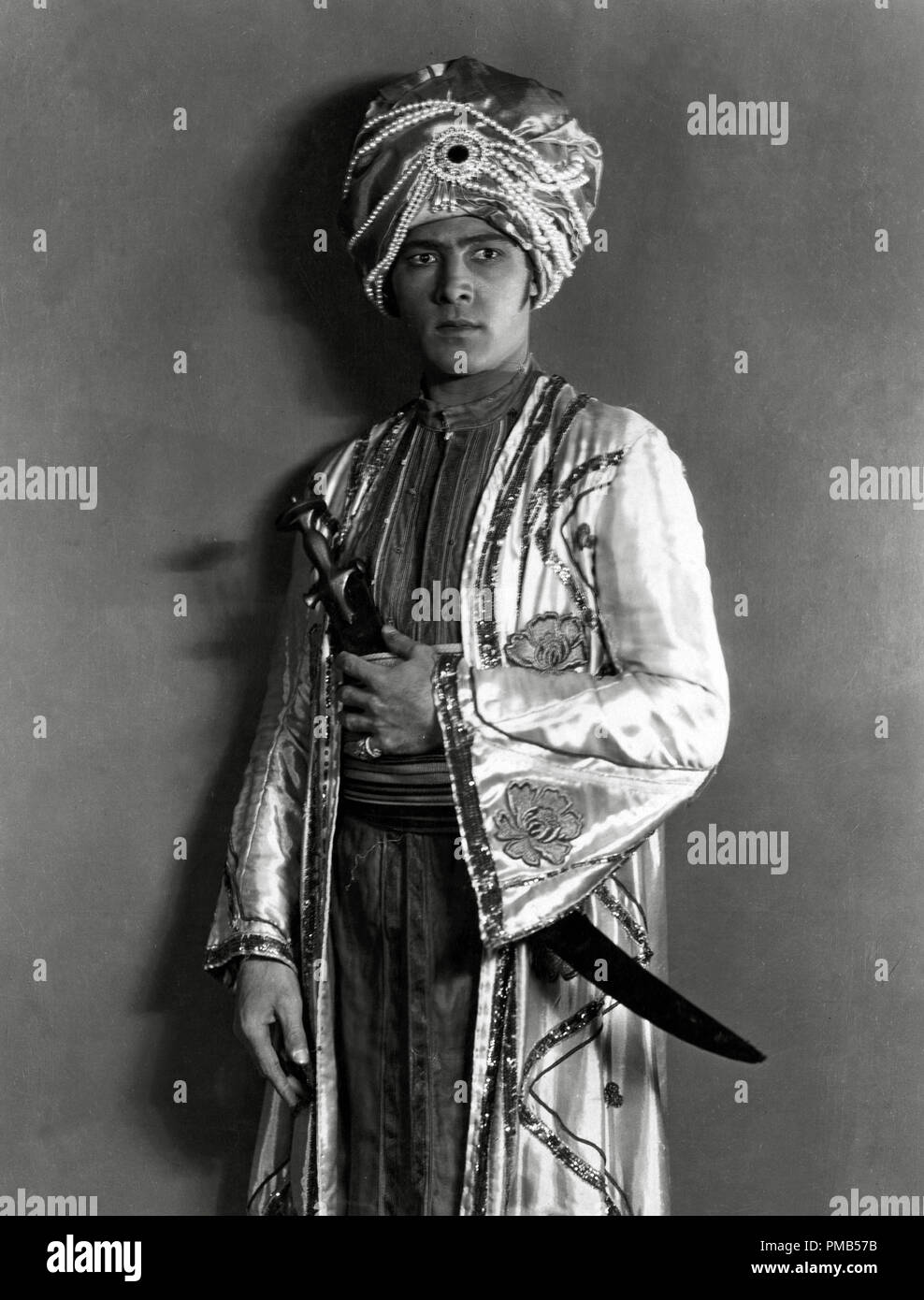 Rudolph Valentino Handsome Hollywood Actor Dancer Silent Film Star Slicked  Back Hair Dressed in Elegant Suit Photograph 1920 - Etsy Canada