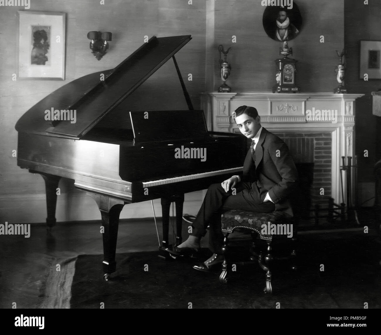 Irving Berlin at his piano circa 1911    File Reference # 33536 550THA Stock Photo
