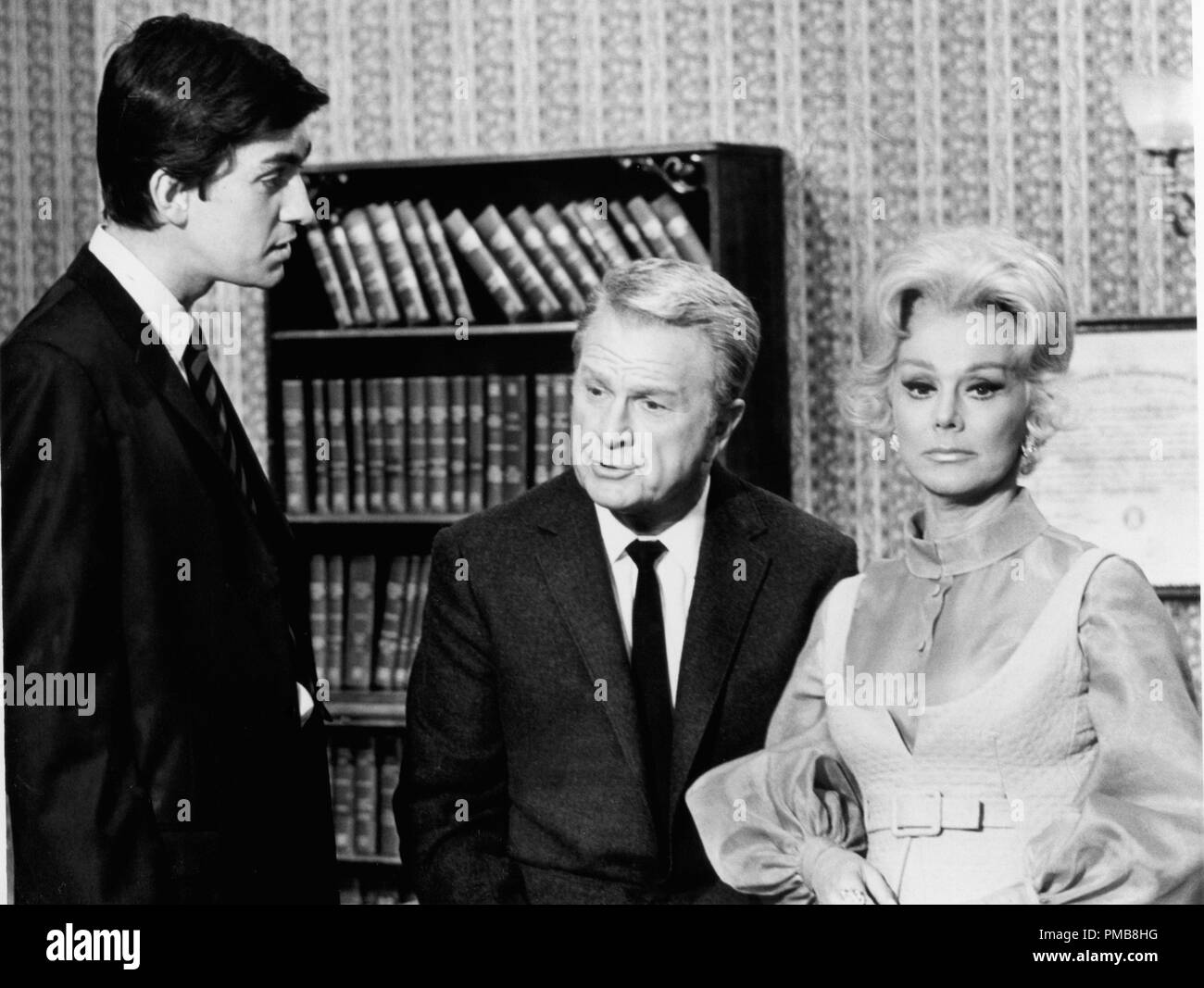 Brian Williams, Oliver Douglas, Eva Gabor 'Green Acres' (1965–1971) CBS File Reference # 32337 193THA Stock Photo