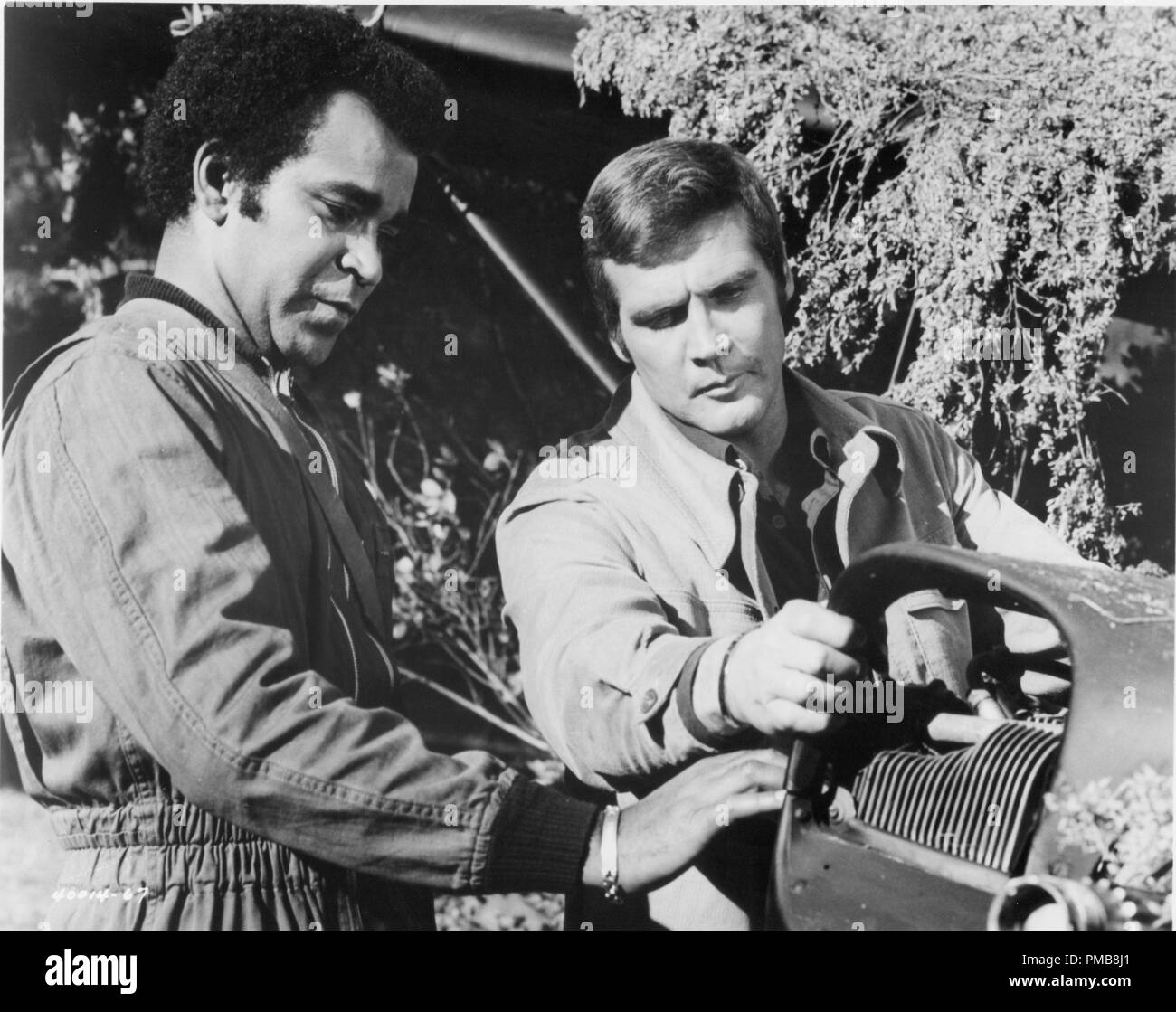 Greg Morris, Lee Majors 'The Six Million Dollar Man (1974–1978) ABC    File Reference # 32337 209THA Stock Photo
