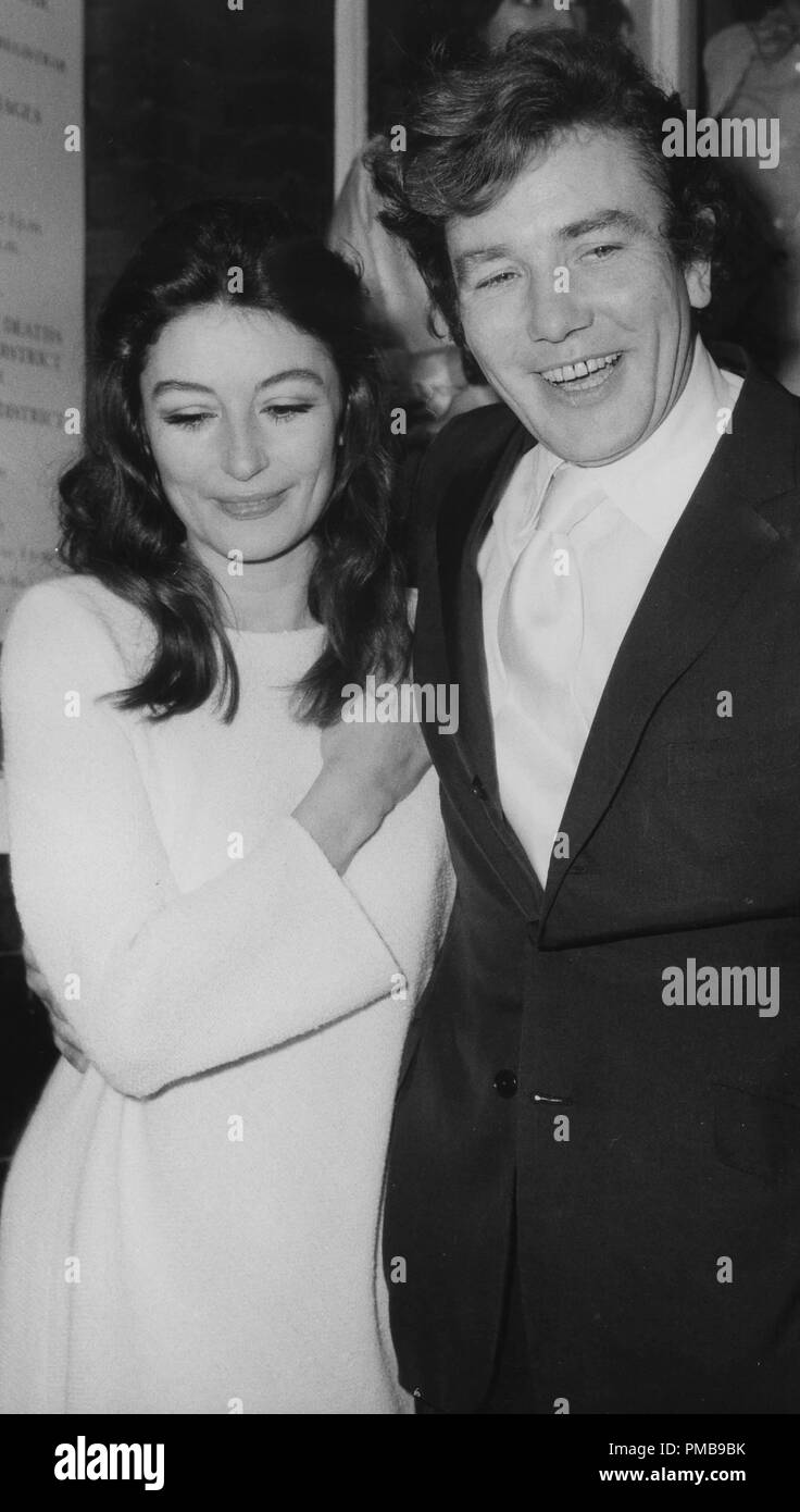 Anouk Aimee, Albert Finney, 1970 © JRC /The Hollywood Archive - All Rights Reserved File Reference # 32557 653THA Stock Photo