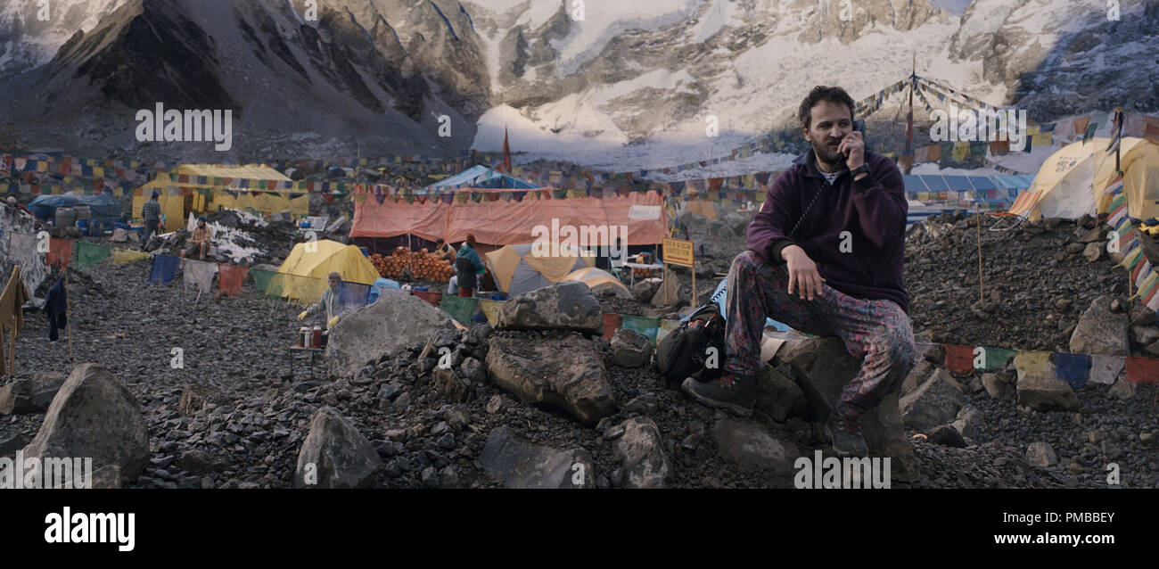 Rob Hall (JASON CLARKE) leads the expedition in 'Everest'. Stock Photo