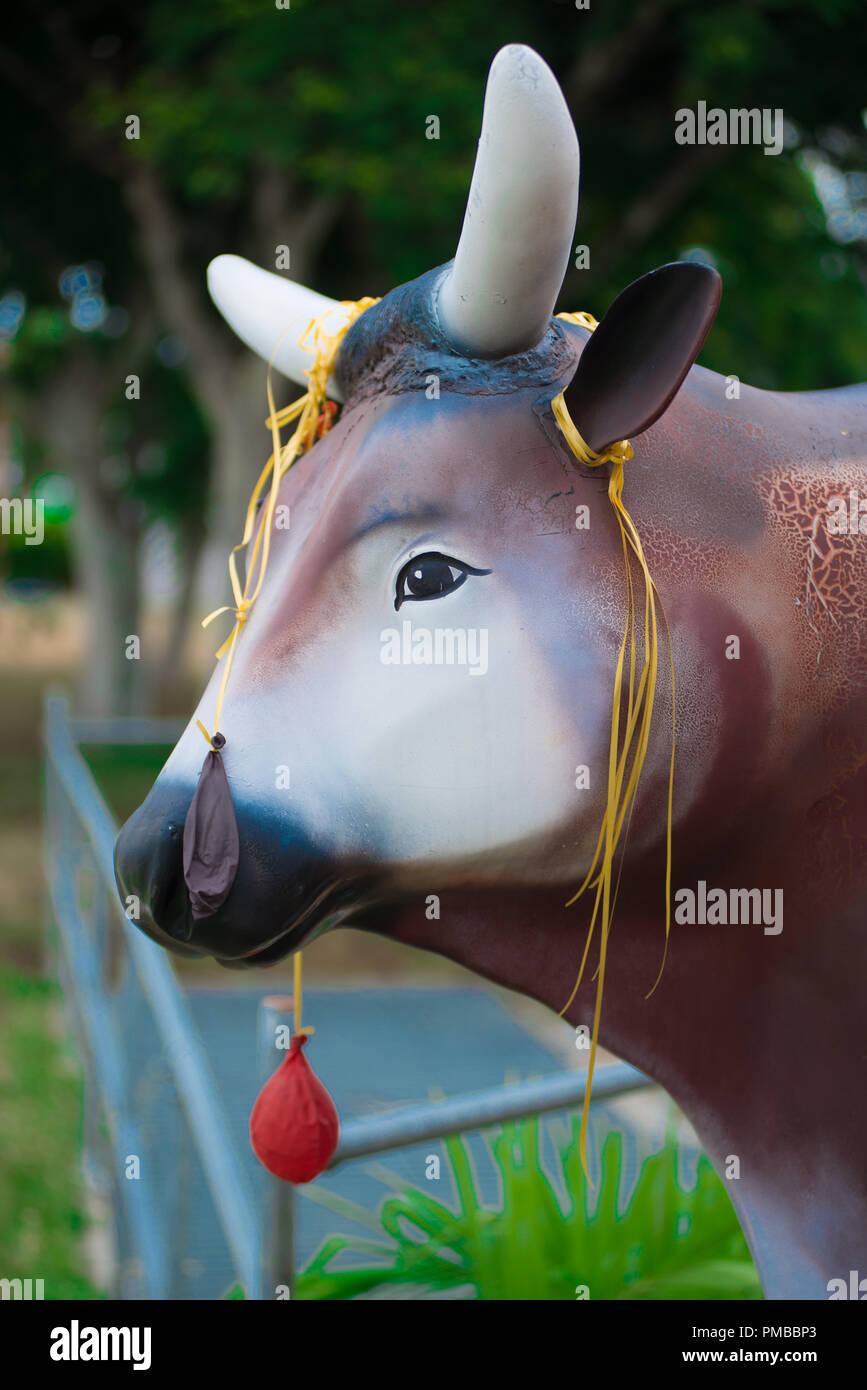 Fake Cattle Fake cow and tree hi-res stock photography and images - Alamy