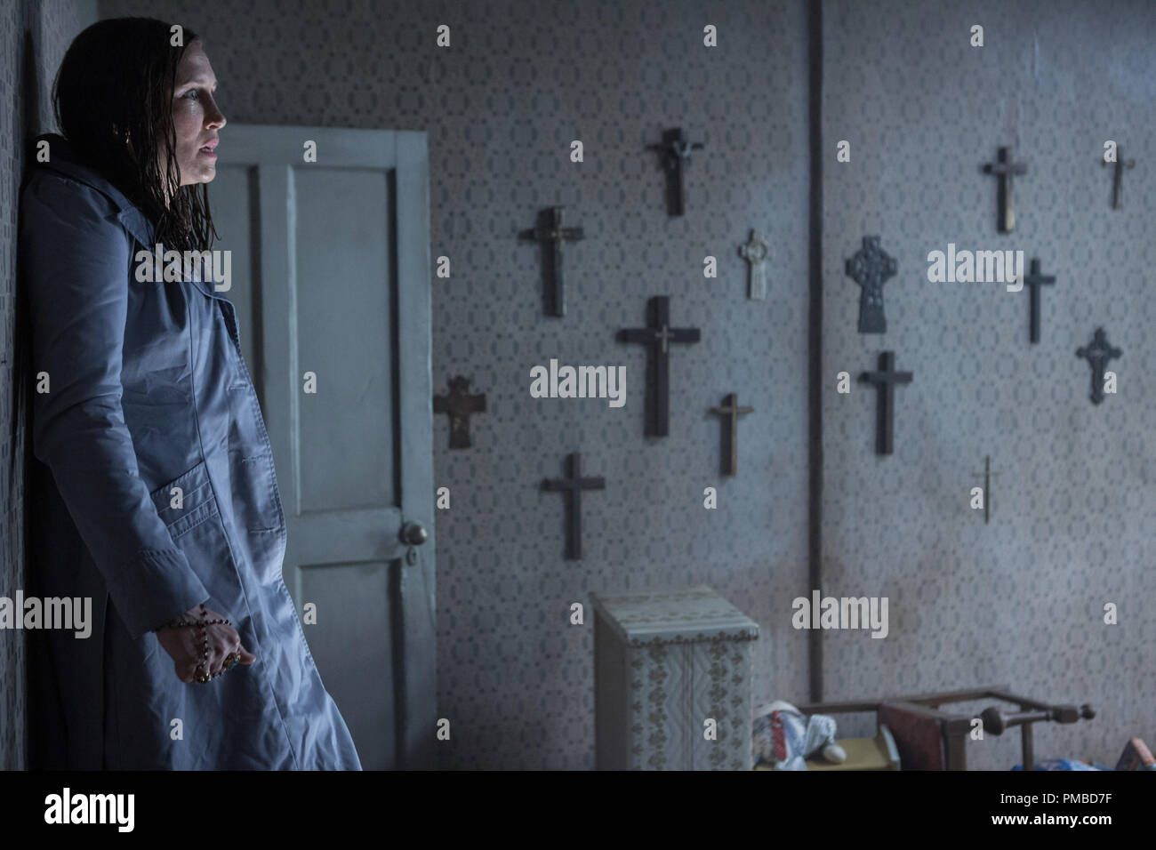 Lorraine WarrenVERA FARMIGA in "The Conjuring 2" (2016 Stock Photo Alamy