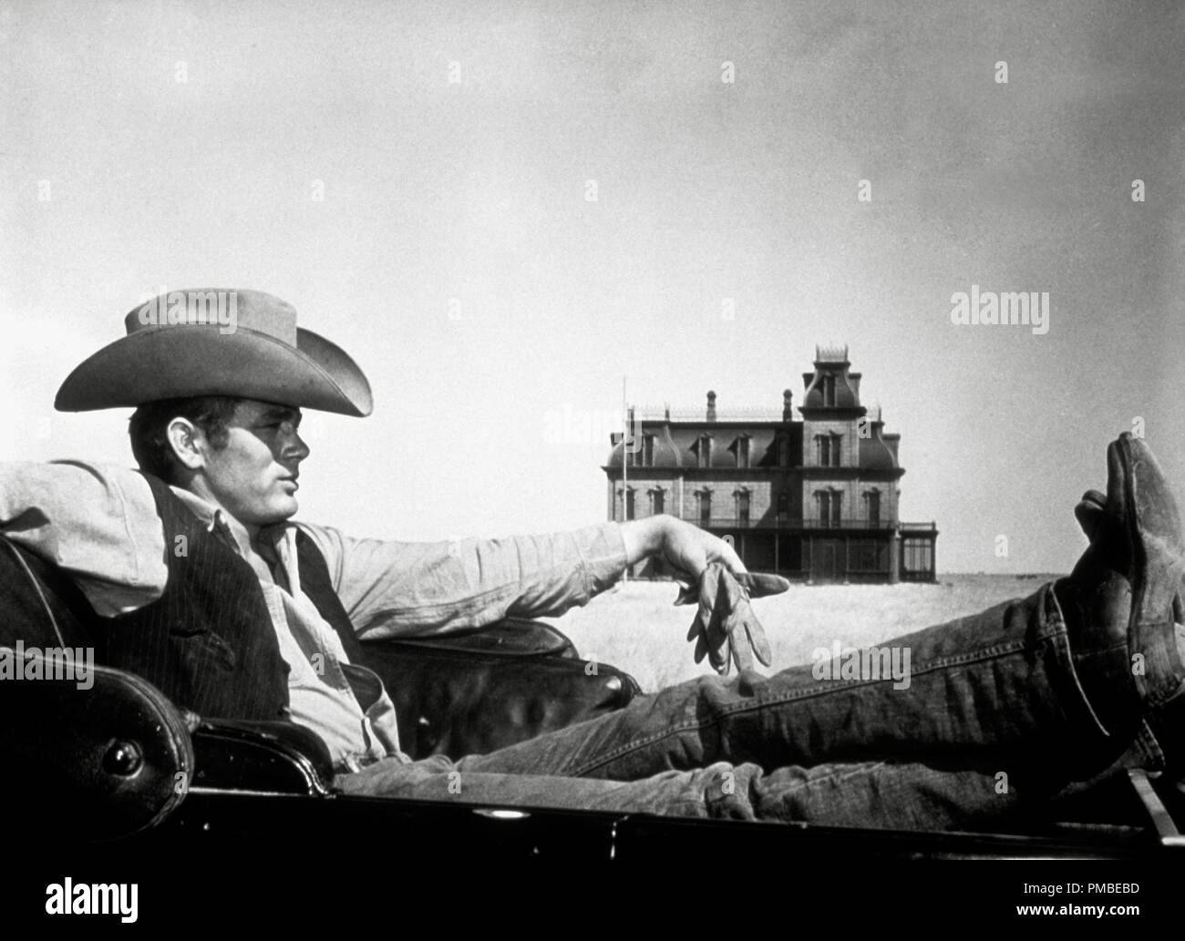James Dean, 'Giant' 1955 Warner Bros.  File Reference # 33371 602THA Stock Photo