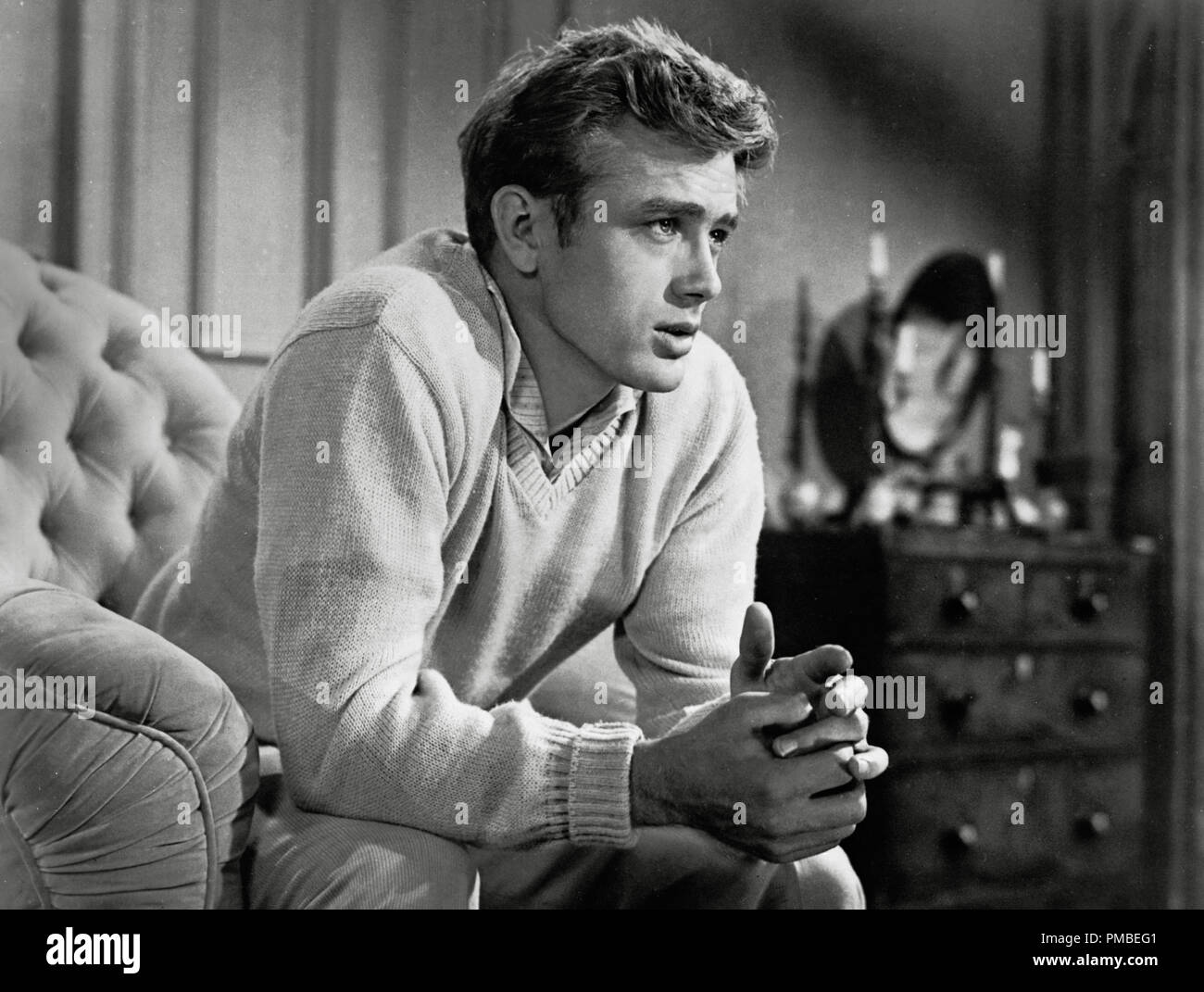 James Dean, "East of Eden" 1955 Warner Bros. File Reference # 33371_698THA Stock Photo