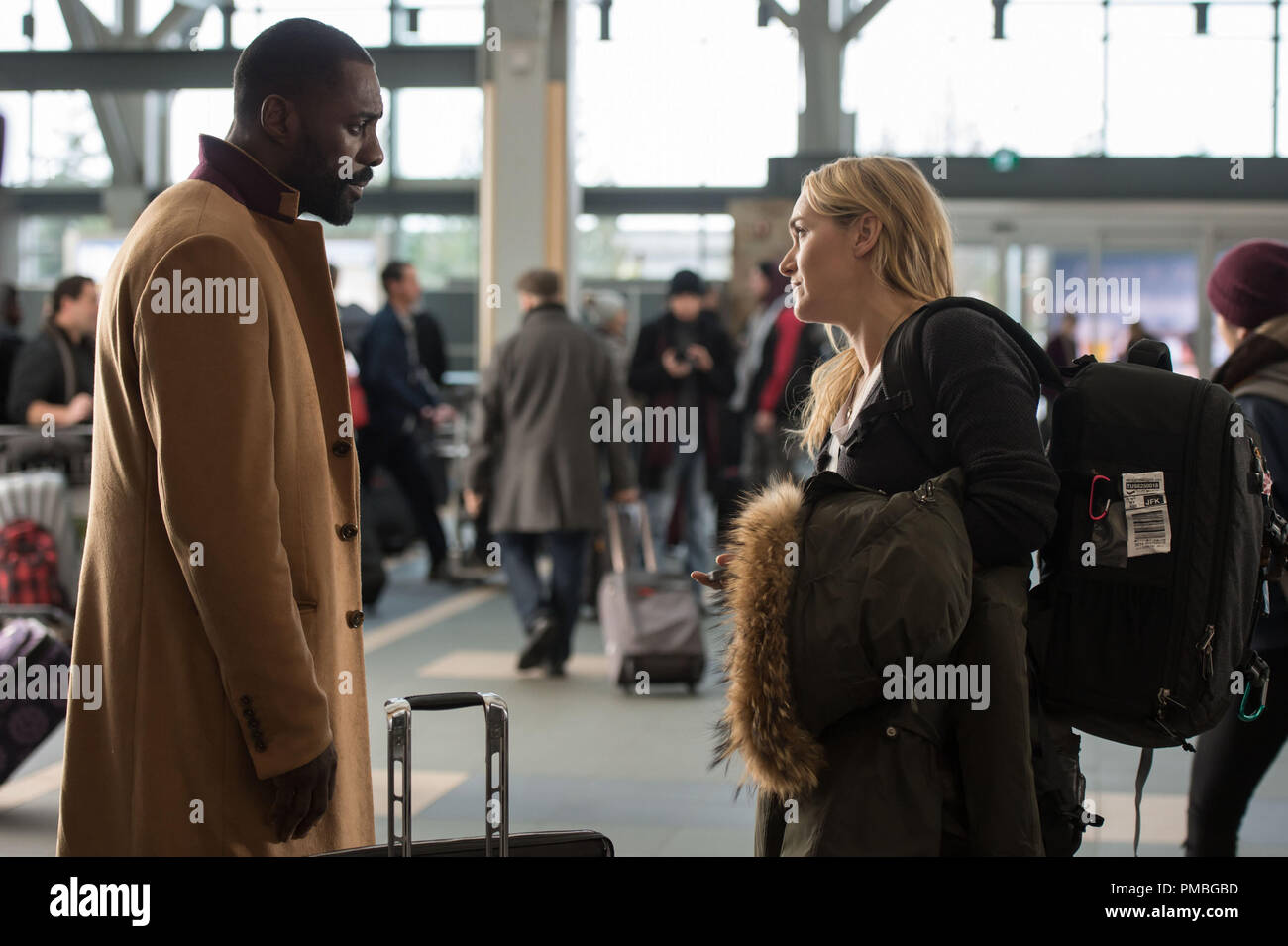 Idris Elba and Kate Winslet star in Twentieth Century Fox's THE MOUNTAIN BETWEEN US. Stock Photo