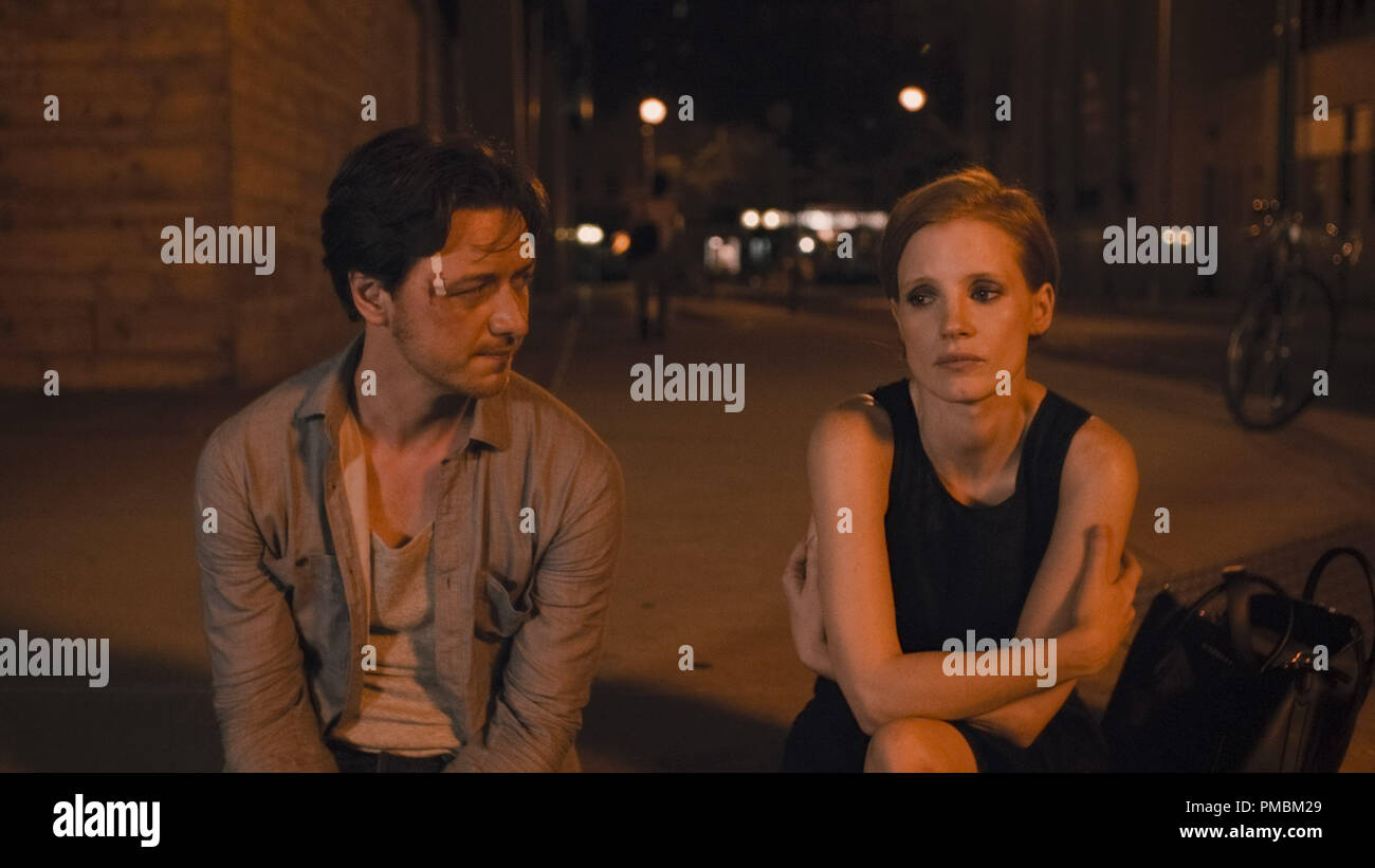 (L-R) JAMES MCAVOY and JESSICA CHASTAIN star in THE DISAPPEARANCE OF ELEANOR RIGBY Stock Photo