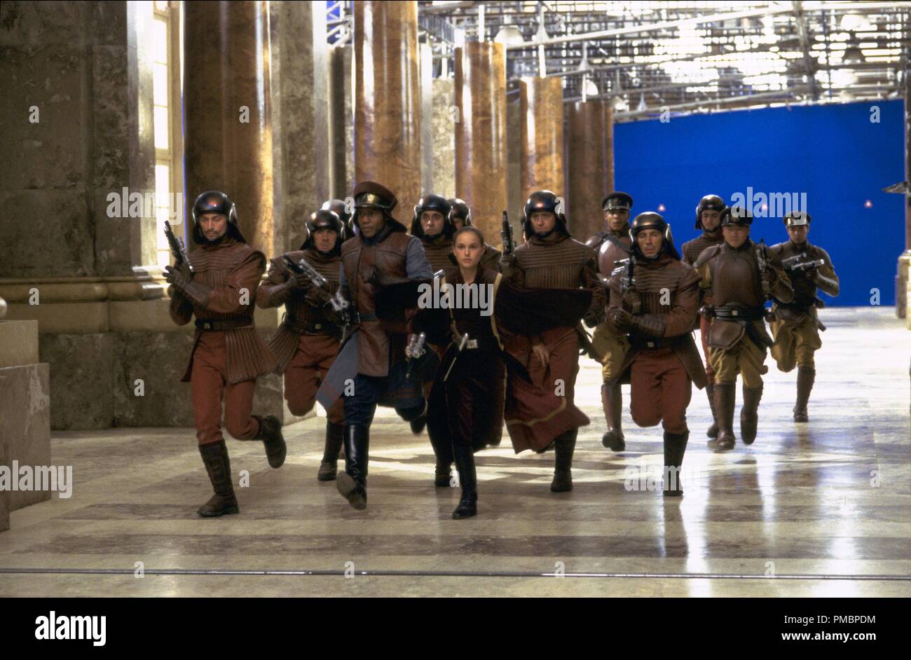 Queen Amidala (Natalie Portman) leads her security forces in 'Star Wars Episode I: The Phantom Menace' (1999)  File Reference # 32603 444THA Stock Photo