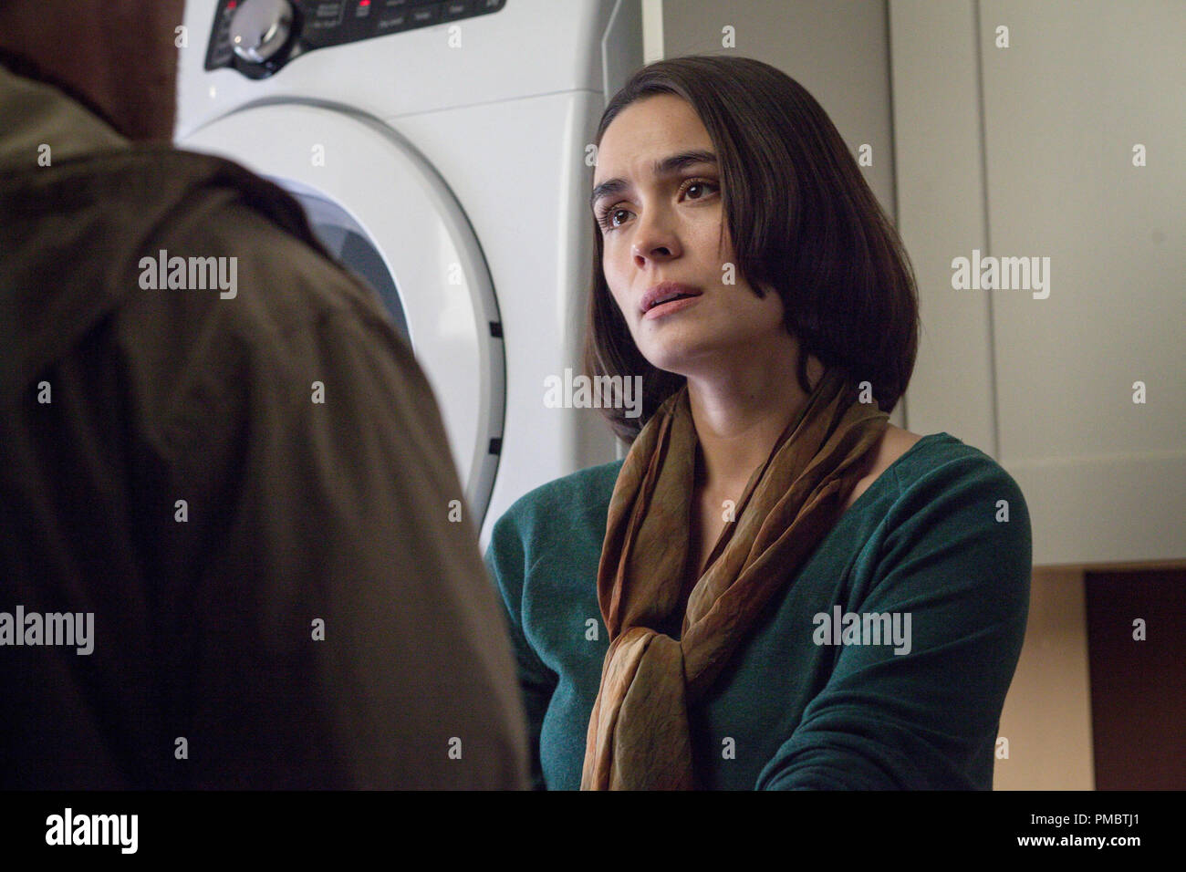 WAYWARD PINES:  Theresa (Shannyn Sossamon) in the 'The Truth' episode of WAYWARD PINES © 2015 Fox Broadcasting Co Stock Photo