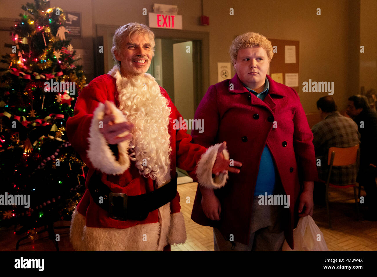 l-r) Billy Bob Thornton stars as Willie Soke and Brett Kelly as Thurman  Merman in BAD SANTA 2, a Broad Green Pictures and MIRAMAX release Stock  Photo - Alamy
