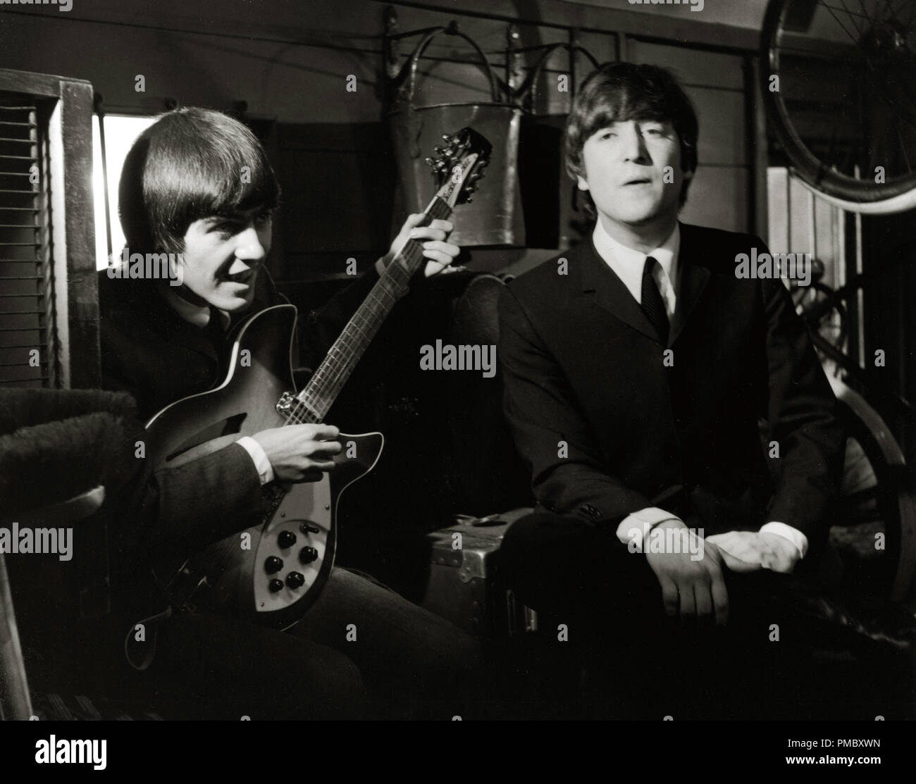 John lennon 1964 hi-res stock photography and images - Alamy