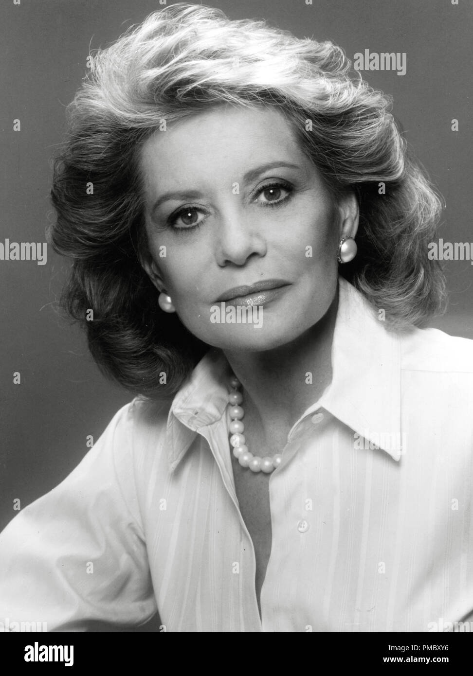 Barbara walters 1990s hi-res stock photography and images - Alamy