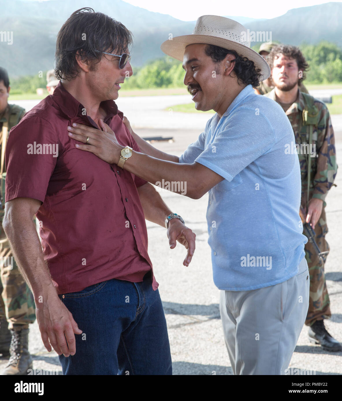 (L to R) Barry Seal (TOM CRUISE) and Jorge Ochoa (ALEJANDRO EDDA) in Universal Pictures' 'American Made.' (2017) Stock Photo