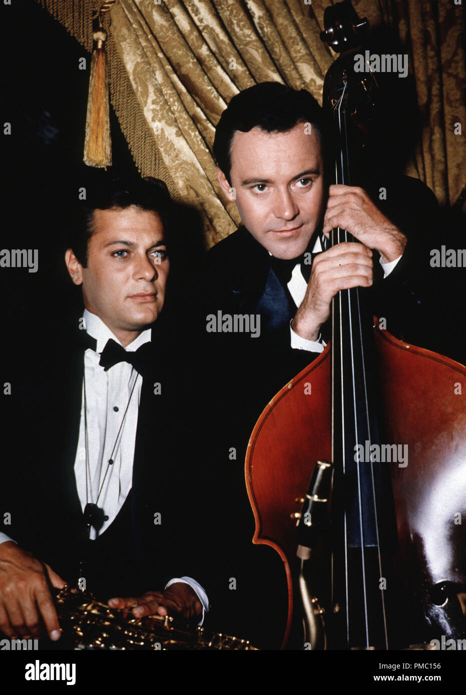 Tony Curtis, Jack Lemmon, 'Some Like It Hot' (1959) United Artists  File Reference # 33595 156THA Stock Photo