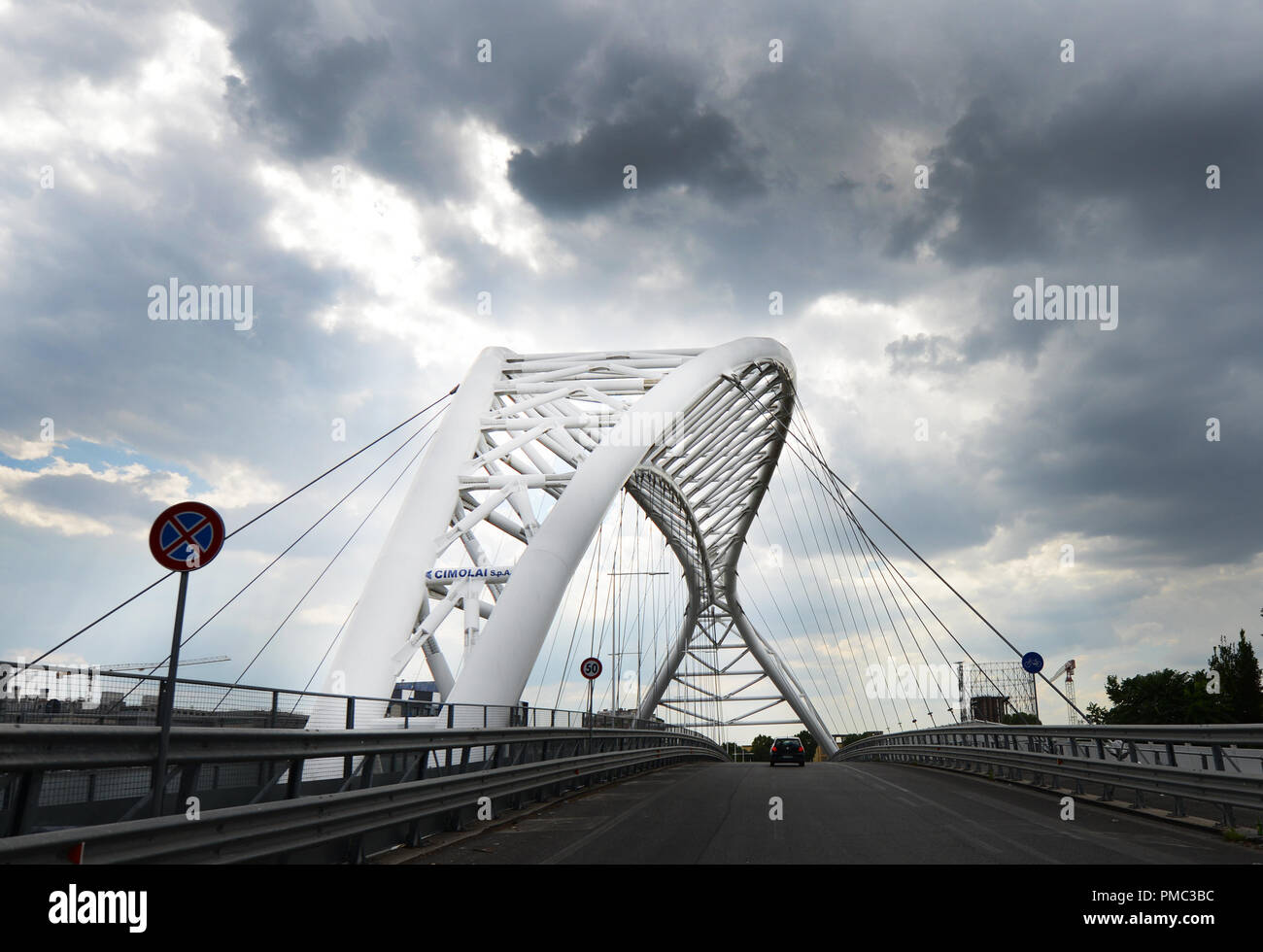 Spizzicamo Rome Settimia spizzichino bridge hi-res stock photography and images - Alamy