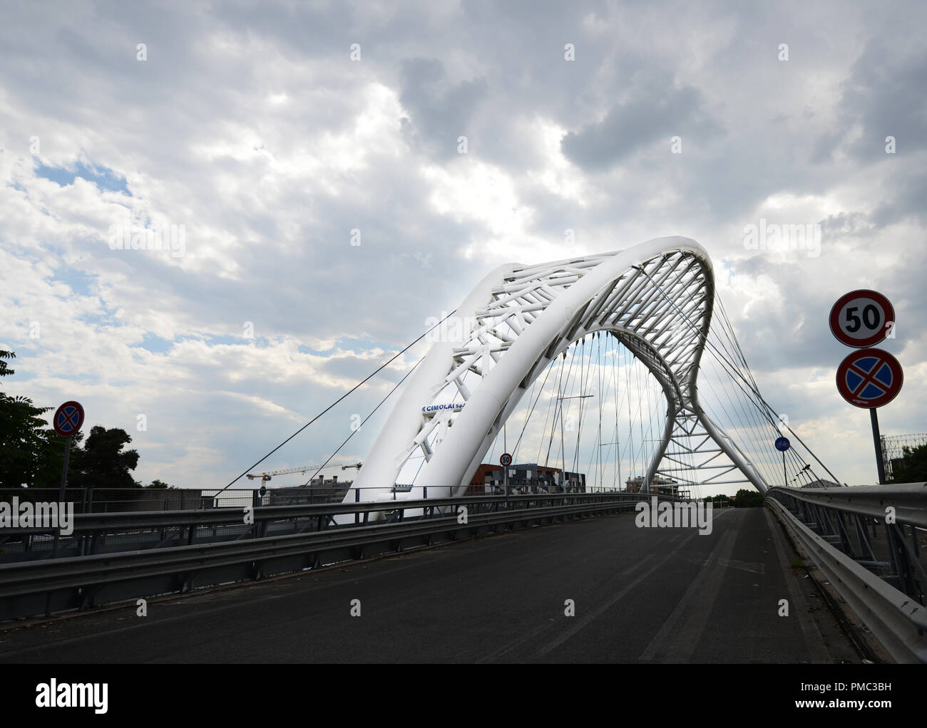 Spizzicamo Rome Settimia spizzichino bridge hi-res stock photography and images - Alamy