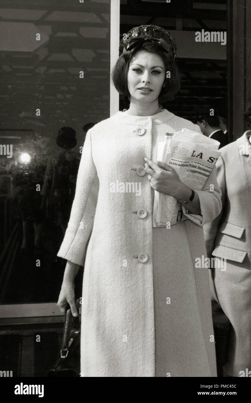 1962 newspaper hi-res stock photography and images - Alamy