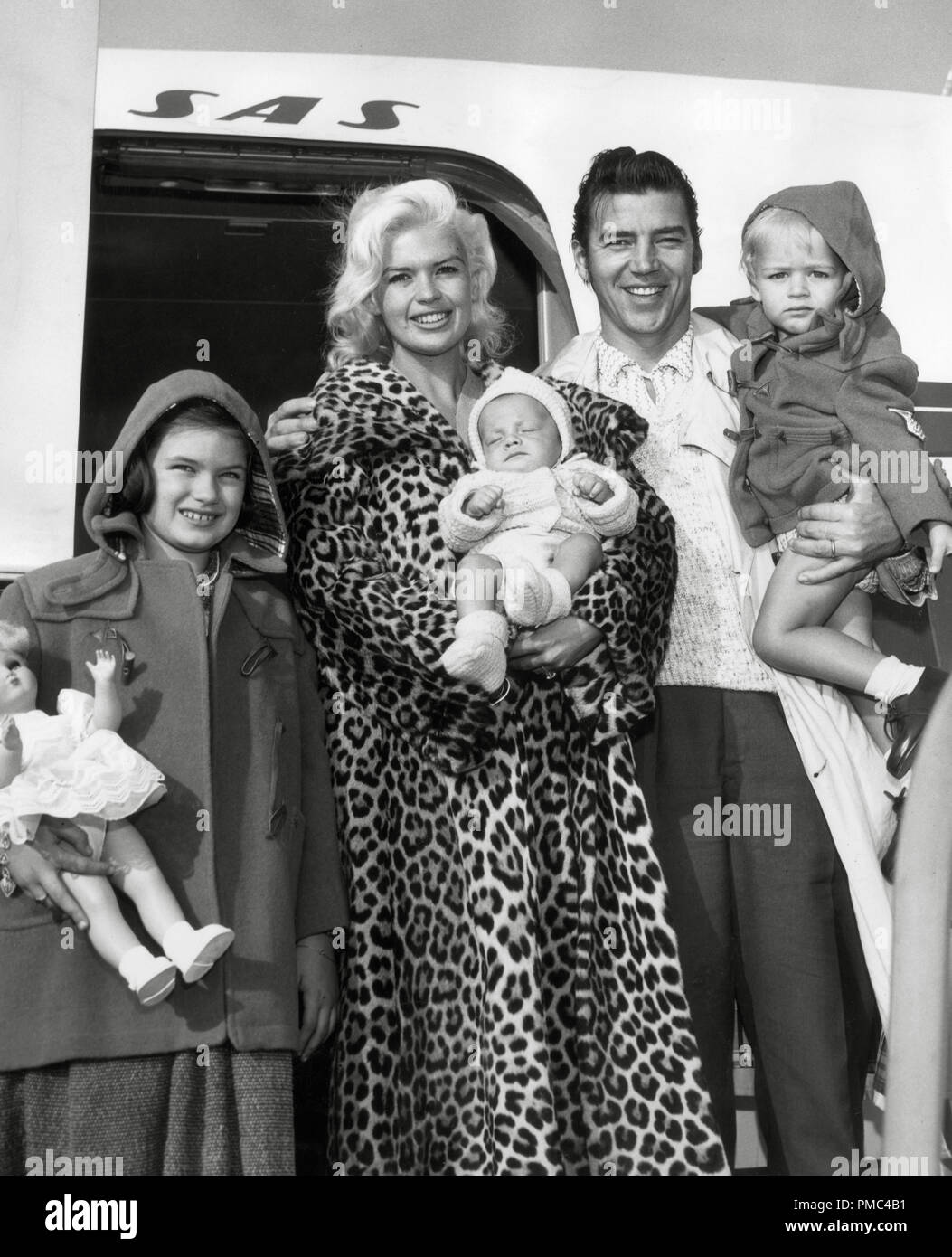 Jayne Mansfield With Her Husband Mickey Hargitay And Their Children 