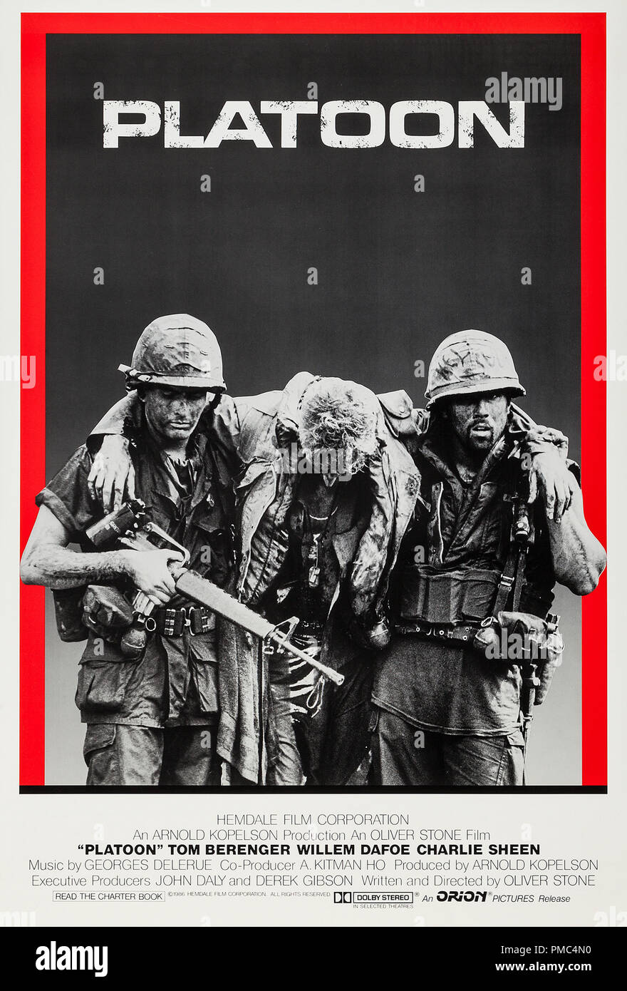 Tom Berenger, Willem Dafoe, Charlie Sheen,  Platoon (Orion, 1986). Poster File Reference # 33595 882THA Stock Photo