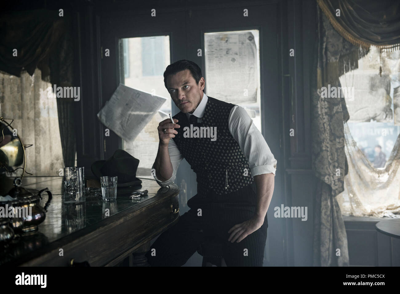 Luke Evans, "The Alienist" Season 1 (2018) Netflix Stock Photo Alamy