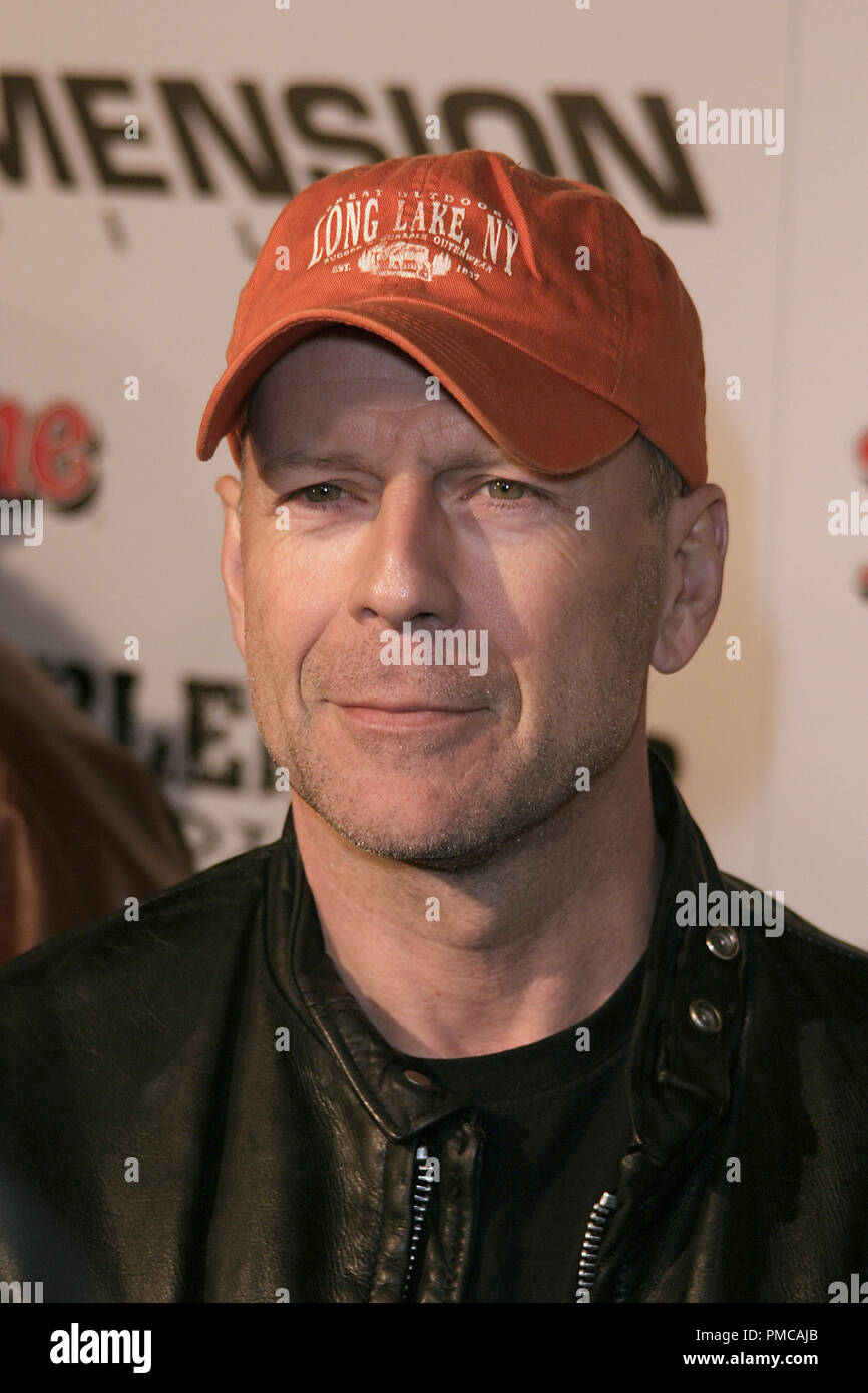 Sin City (Premiere) Bruce Willis 03-28-2005 / Mann National Theater / Los Angeles, CA Photo by Joseph Martinez - All Rights Reserved  File Reference # 22364 0156PLX  For Editorial Use Only - Stock Photo