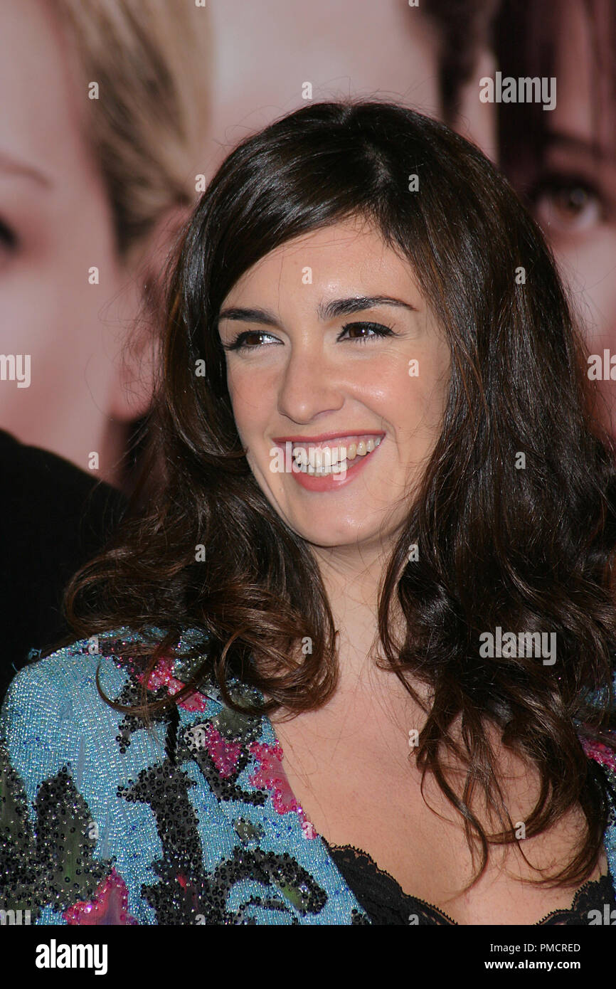 'Closer' Premiere 11-22-2004 Paz Vega Photo by Joseph Martinez / PictureLux  File Reference # 22014 0007-picturelux  For Editorial Use Only - All Rights Reserved Stock Photo