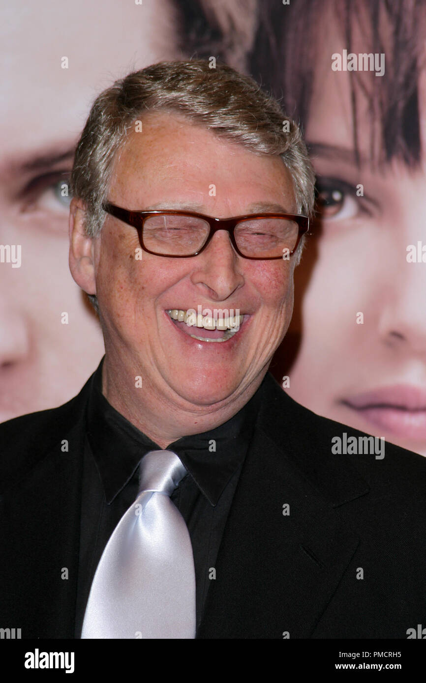 "Closer" Premiere 11-22-2004 Director Mike Nichols Photo by Joseph Martinez / PictureLux  File Reference # 22014_0067-picturelux  For Editorial Use Only - All Rights Reserved Stock Photo