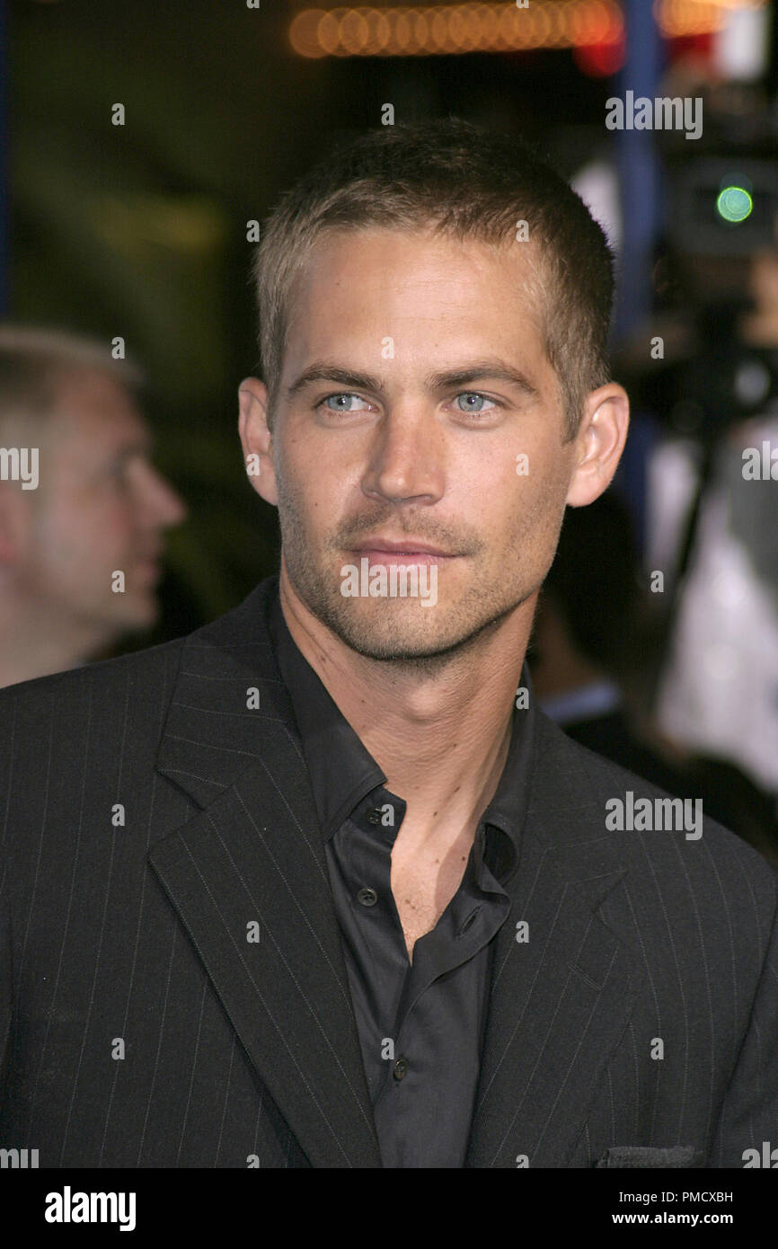 Into the Blue (Premiere) Paul Walker 09-21-2005 / Mann Village Theater / Westwood, CA / Sony Pictures / Photo by Joseph Martinez / PictureLux  File Reference # 22476 0079PLX  For Editorial Use Only -  All Rights Reserved Stock Photo