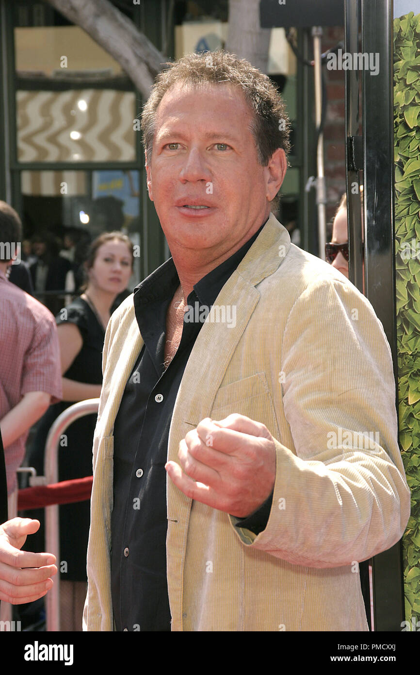 'Over The Hedge' (Premiere) Garry Shandling 04-30-2006 / Mann Village Theatre / Westwood, CA / Dreamworks / Photo by Joseph Martinez - All Rights Reserved  File Reference # 22725 0086PLX  For Editorial Use Only -  All Rights Reserved Stock Photo